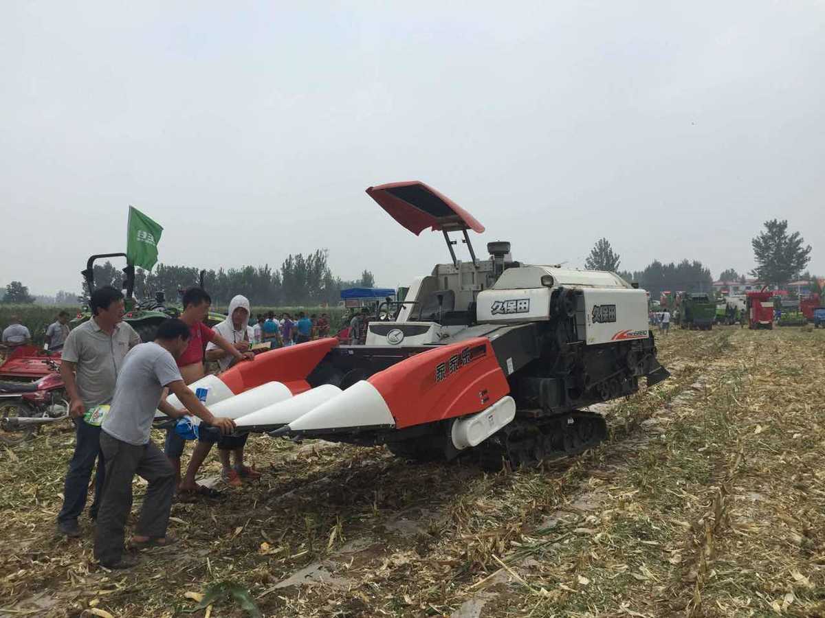 家家乐杂粮割台pk黄金谷割台,家家乐玉米收割机割台多少钱一个