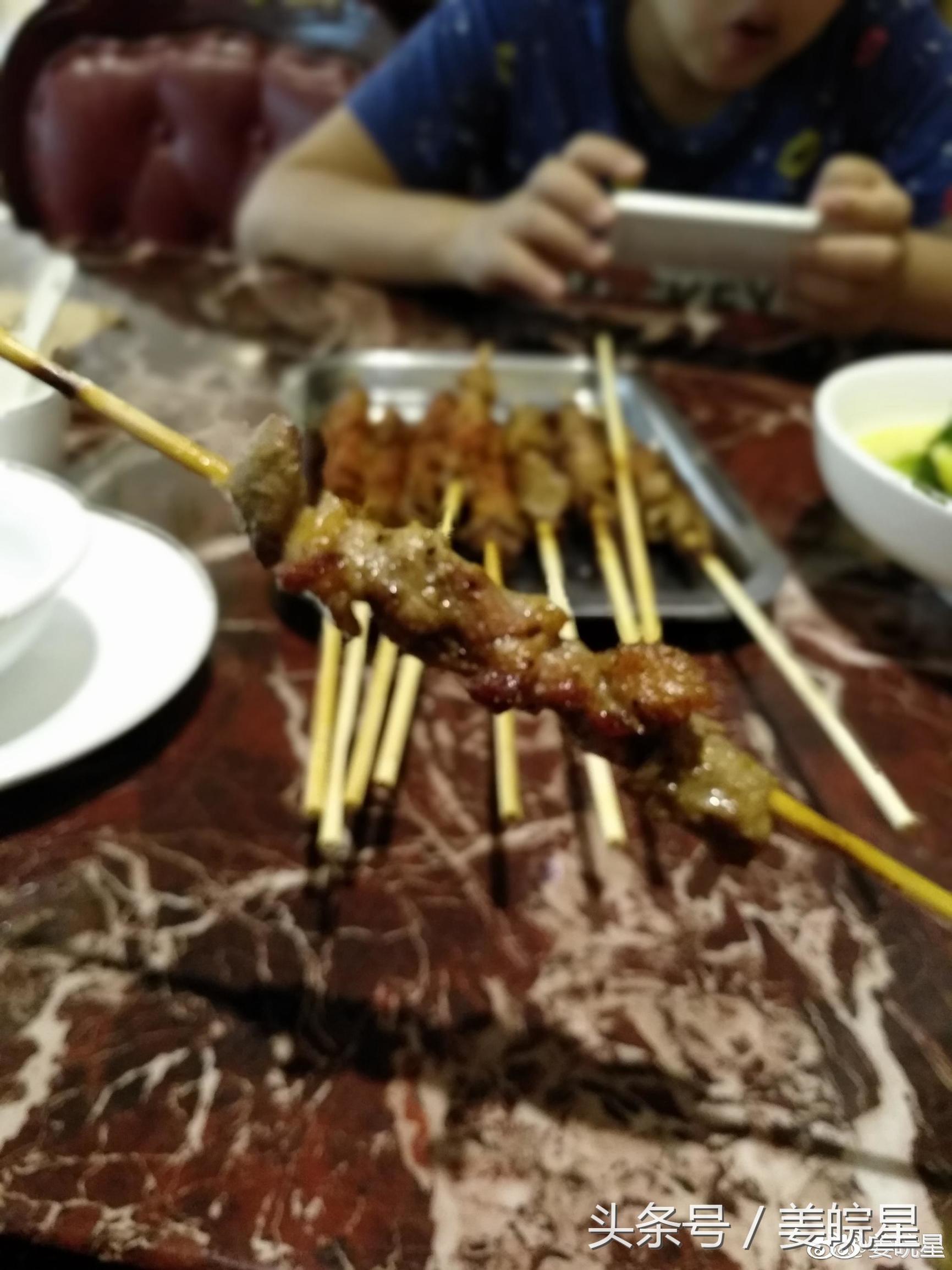 罗永浩发布坚果pro视频,罗永浩坚果pro发布会哽咽