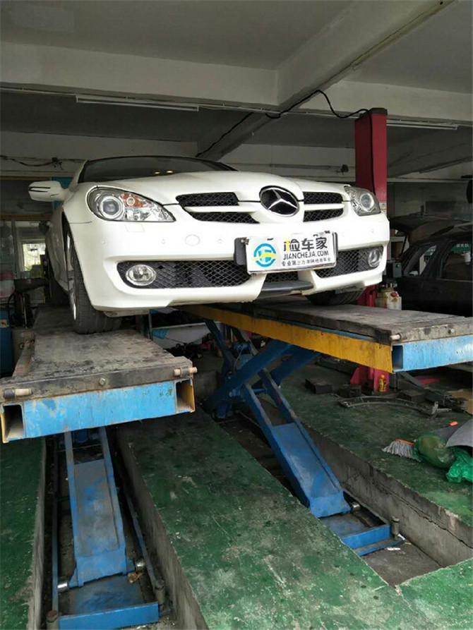 5万公里奔驰slk老车值得购买吗,10万可以买到哪款奔驰slk