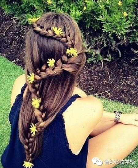 秋天适合戴帽子的编发教程中长发,适合秋天的新中式简单编发