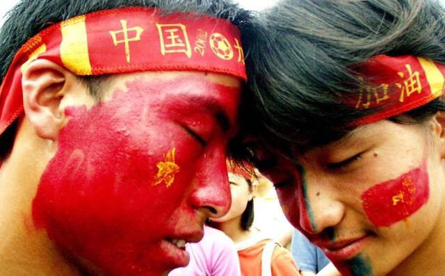 97年十强赛国足客场对卡塔尔1:1,国足战卡塔尔几点直播