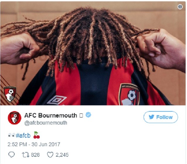 足球场上的各种奇葩操作,什么足球花式动作能秀翻全场