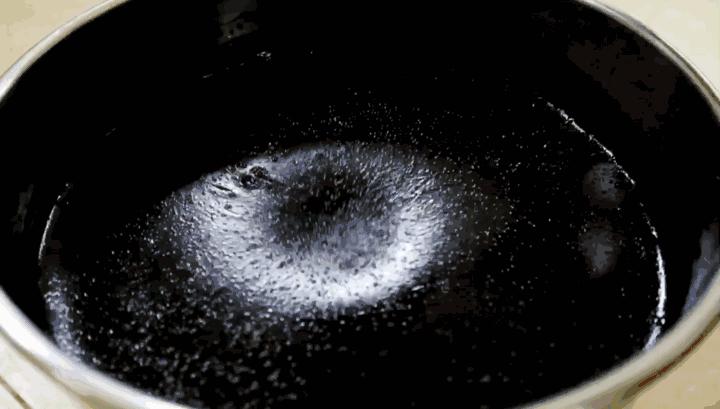 来一碗潮汕人独有的甜汤,给大家展示一碗潮汕人的甜汤