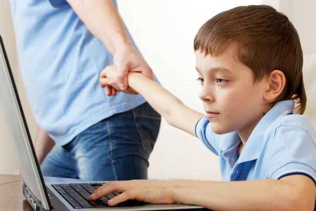 每一个沉迷于《王者光荣》的孩子，都缺少一位“好母亲”