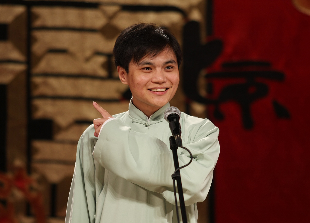 真正马派传人，农学院知名校友，曾在德云社实习，如今已是元老