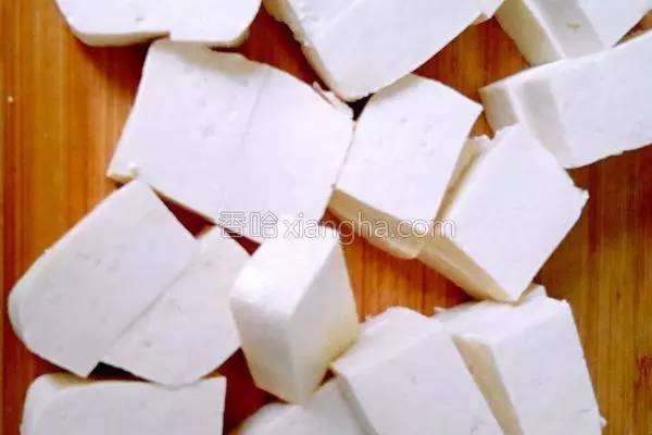 无水炖鱼的正确方法,炖鱼要用什么水最好吃窍门