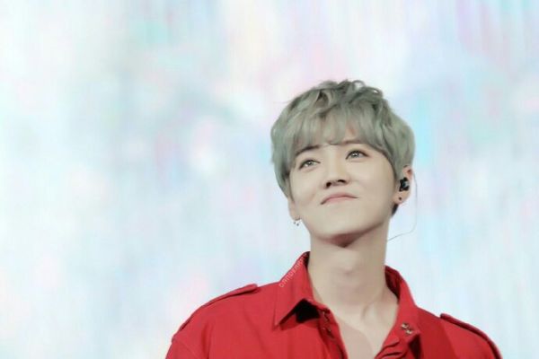 鹿晗有哪些帅气的照片,鹿晗最新惊艳的图片