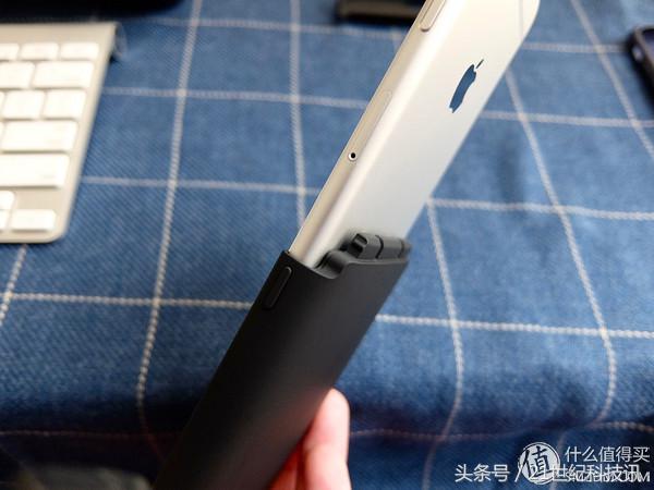 再也不想携带移动电源，又想iPhone电力满满？你可以这样做