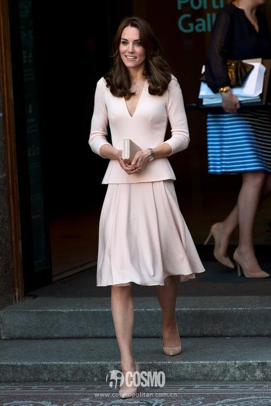 凯特王妃怀孕还坚持出席各项活动,凯特王妃现在怀孕了吗