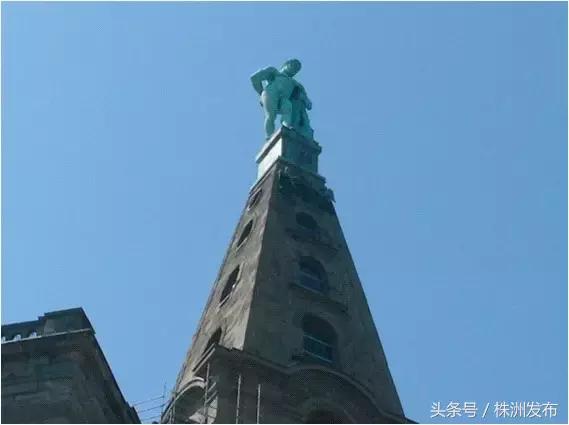 白色的五毛钱硬币是不是假币,1980年五角假币和真币的区别图片