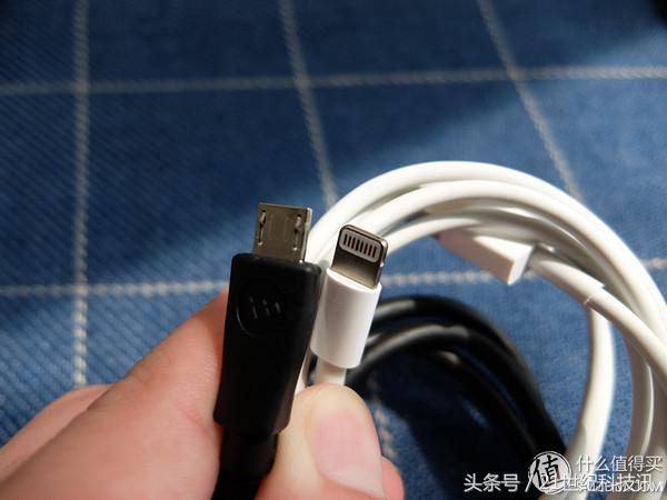 再也不想携带移动电源，又想iPhone电力满满？你可以这样做