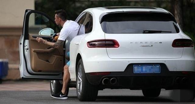 国足杨旭座驾,国足选手座驾