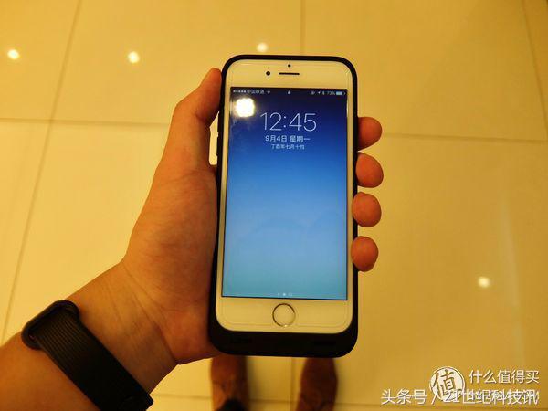 再也不想携带移动电源，又想iPhone电力满满？你可以这样做