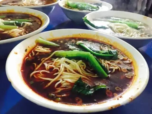 重庆渝中区十大必吃饭店,重庆不能错过的三家火锅店