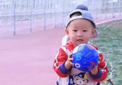 想让孩子的照片上电视，机会就在这里，点开抢先看！