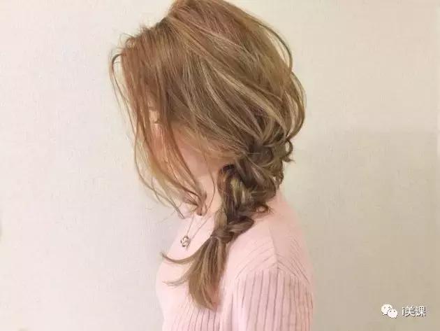 冰雪女王侧马尾编发教程从左到右,侧编发加后方鱼骨辫优雅盘发