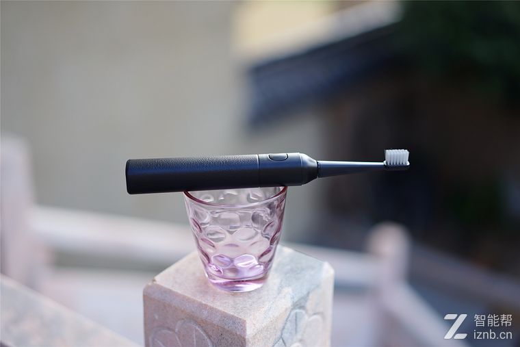 有了它再也不用为刷不干净牙烦恼oralshark声波电动牙刷K117-B