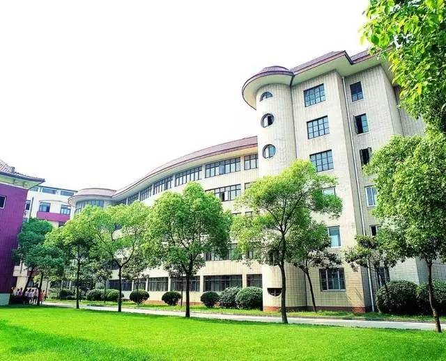 上海被称为模范的学校你知道几所,多所高校被通报批评