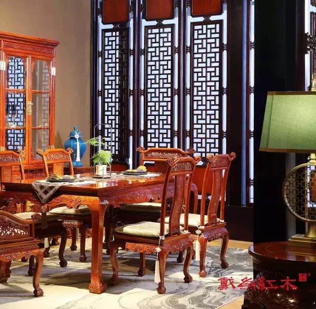 圆形餐桌好还是长方形餐桌好,圆形餐桌选什么样的好