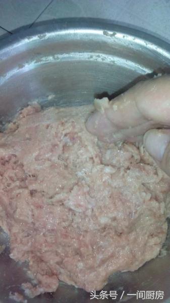 自己做的肉丸子好吃放心,怎样做肉丸子q弹松软入口即化