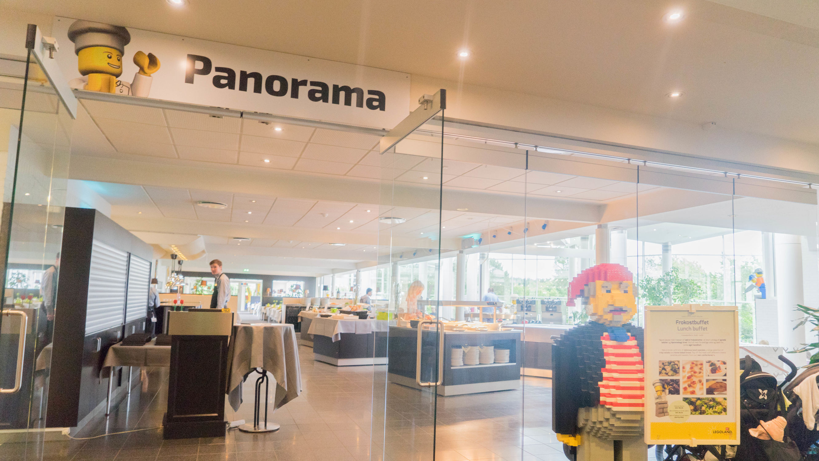 由8块积木拼成的小积木,超级巨型大的游乐场搭建