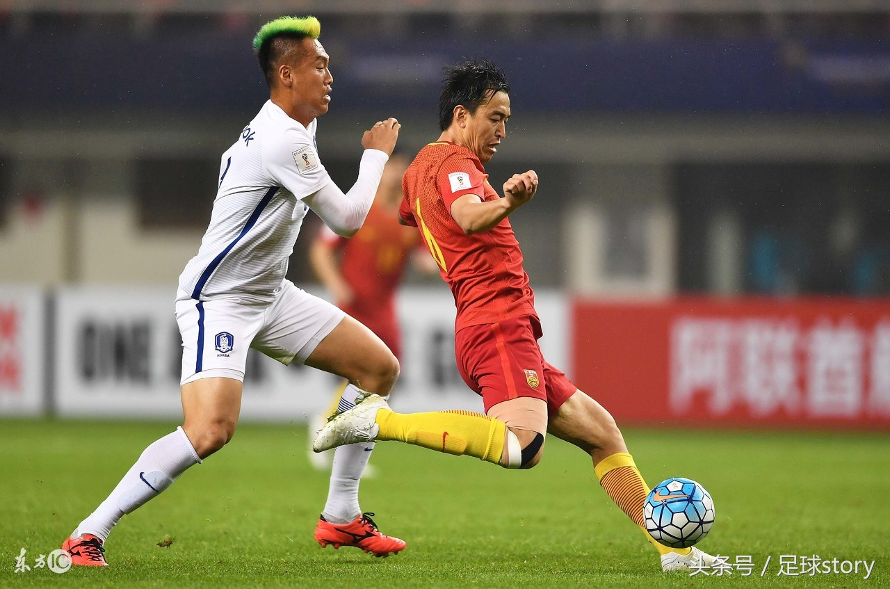 中国足球史上十大球王排名榜,中国十大足球球星