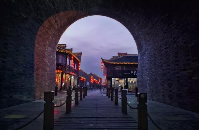 新乡必吃十大特点小吃步行街,舌尖上的古街美食街