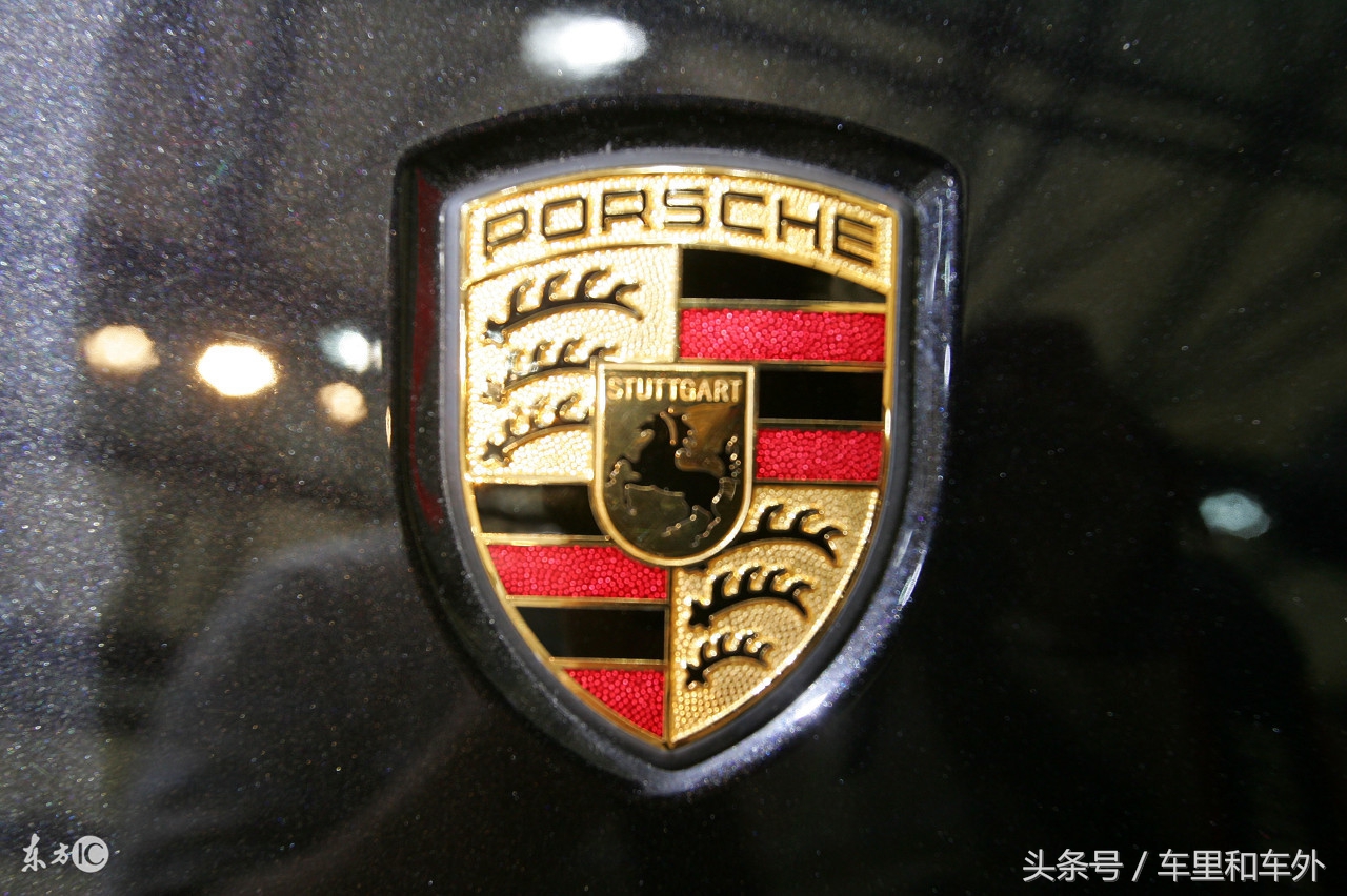 野马法拉利保时捷车标的区别,法拉利和野马的标志怎么区别