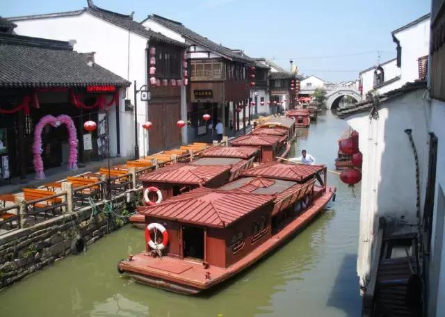 新乡必吃十大特点小吃步行街,舌尖上的古街美食街