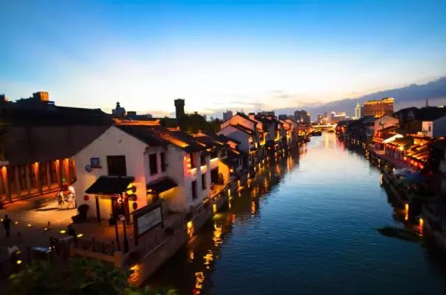 新乡必吃十大特点小吃步行街,舌尖上的古街美食街