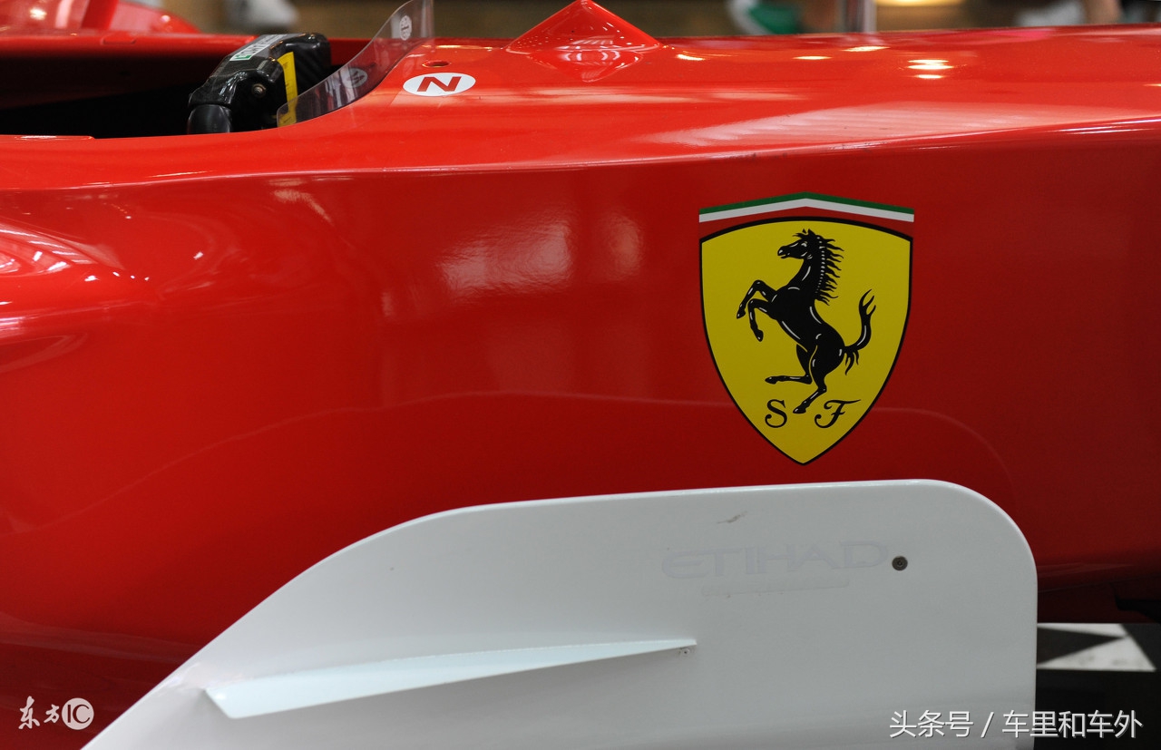 野马法拉利保时捷车标的区别,法拉利和野马的标志怎么区别