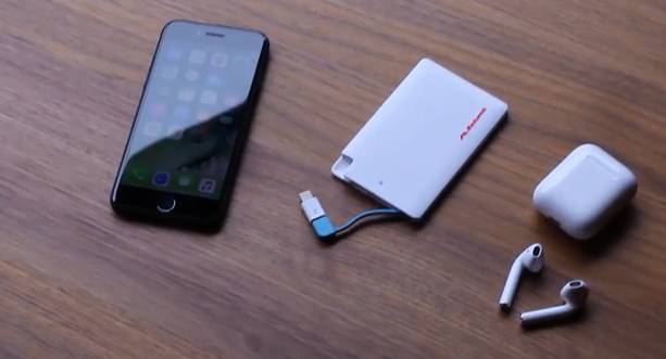 苹果20w充电头可以充airpodspro,iphone公开版和airpods套装版