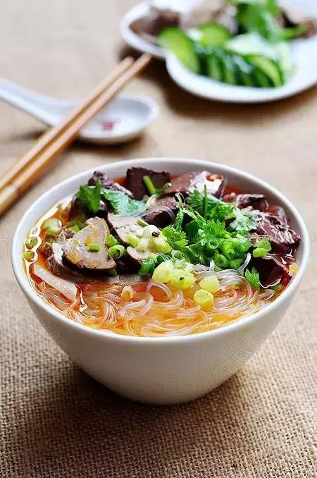 新乡必吃十大特点小吃步行街,舌尖上的古街美食街