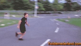 要是你结婚，妈不仅不堵门，不要红包，还会送新郎红包