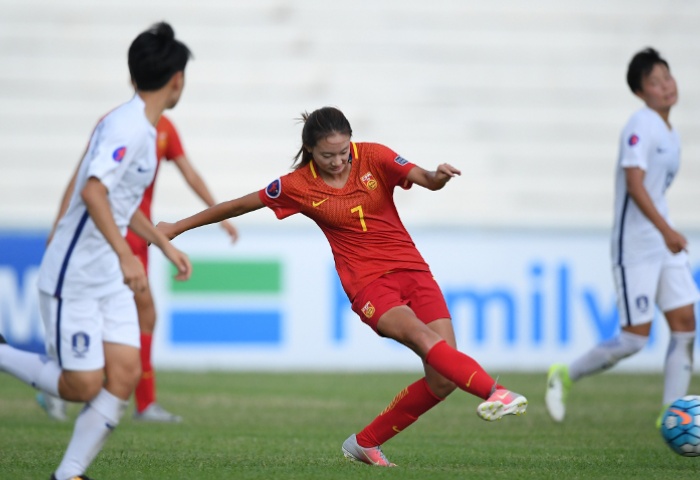 女足读秒绝杀韩国夺冠,中国女足重夺亚洲杯冠军张琳艳