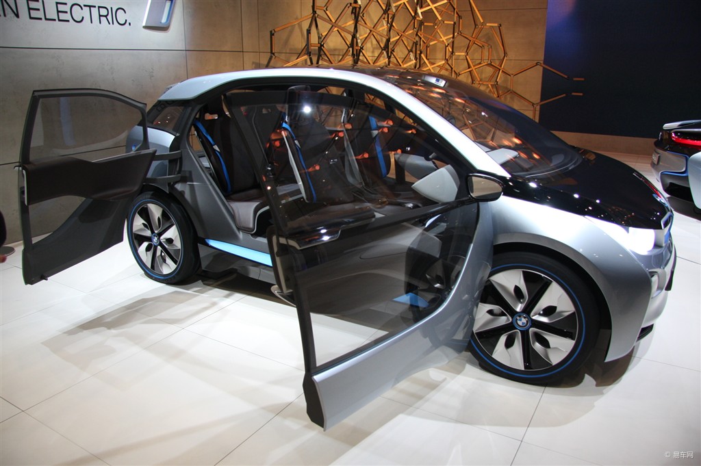 竟然还有车门取名“自杀式”，看到宝马、劳斯莱斯车门后恍然大悟