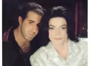 迈克尔杰克逊从黑到白全部过程,迈克尔杰克逊最后一次登场完整版