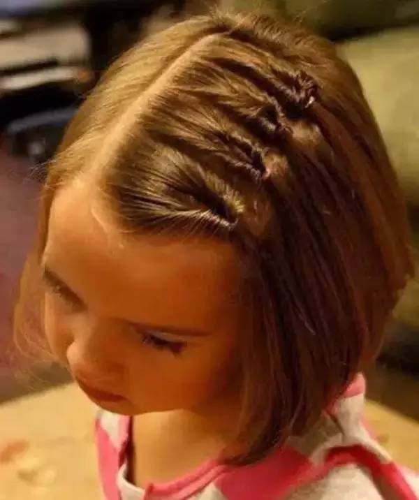 宝妈儿童编发之个性马尾辫编法,超级简单的儿童编发