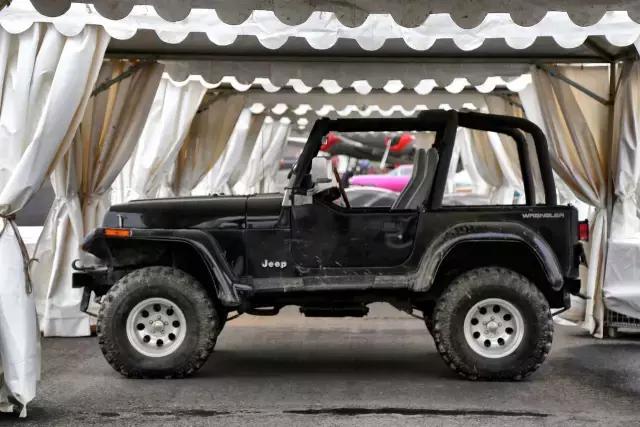 独家探营2017英雄会！不止硬汉越野车，还有超跑和战斗机？