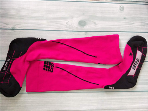 跑步的袜子和普通袜子有什么区别,跑步需要专用跑步袜子么