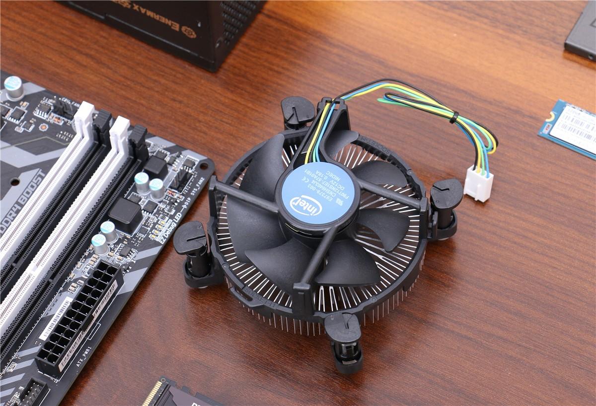 电脑怎么用光盘重新装机详细步骤,电脑重装系统教程win7一键装机