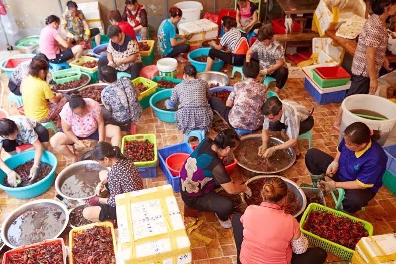 他靠小龙虾如何资产过千万,投资餐饮半年亏掉50万分享4点教训