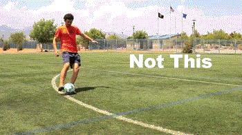 足球远射教学弧线球,足球底线小技巧