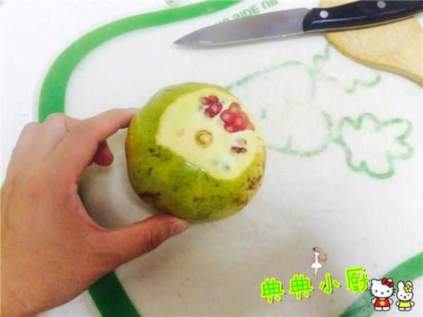 学会这招教你快速剥出完整石榴,石榴如何剥可以粒粒分明