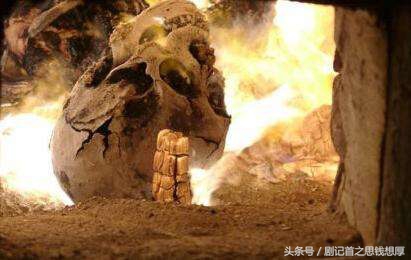 世界上遗留下来的鬼故事,鬼故事人死了要经过什么地方