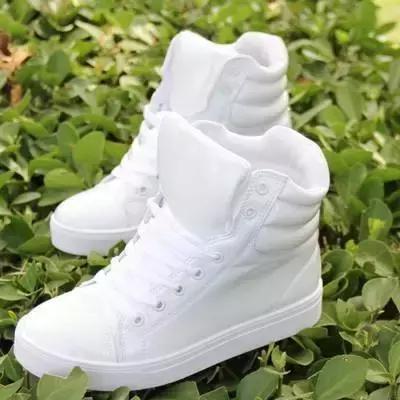 平时崴脚的处理方式,以前崴脚后平地崴脚