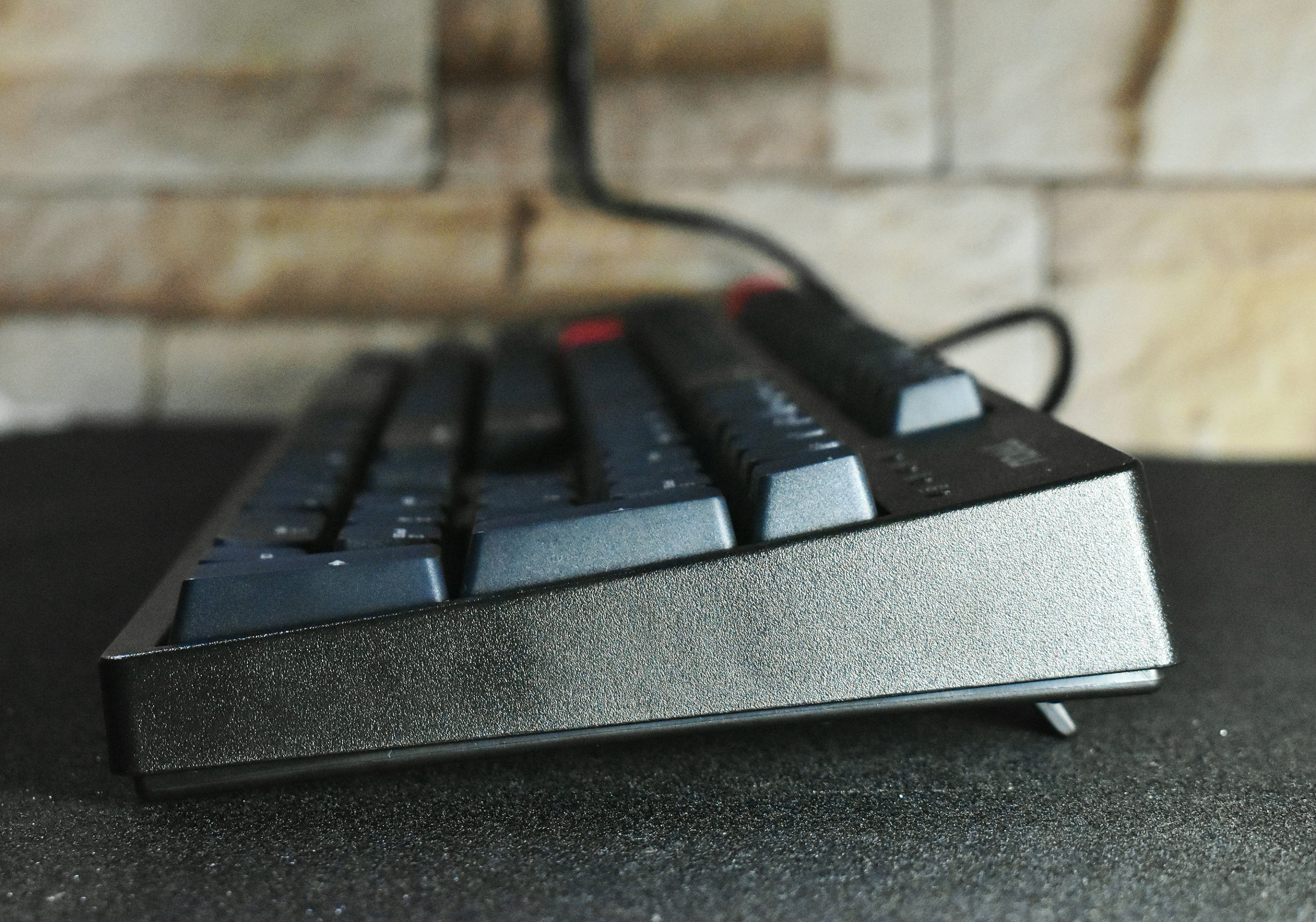 召唤师电竞机械键盘茶轴版,原厂轴xpg召唤者游戏机械键盘体验