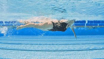 自由泳怎么提高速度和力量,自由泳动作标准但为何速度慢