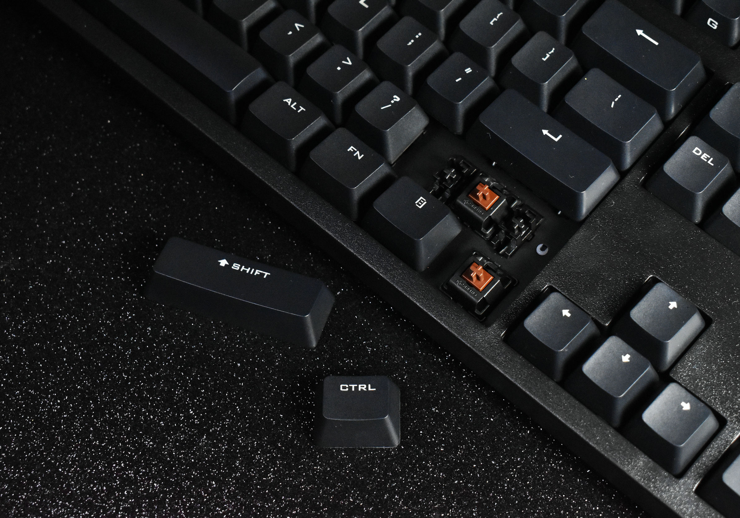 召唤师电竞机械键盘茶轴版,原厂轴xpg召唤者游戏机械键盘体验