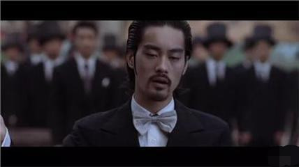 周星驰电影的配角都令人印象深刻,脸熟却叫不出名的男配角